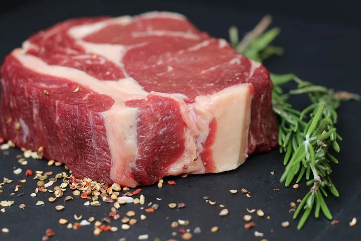 В Смоленской области утилизировано 750 кг мяса неизвестного происхождения, качества и безопасности, нелегально ввезенного с территории Республики Беларусь